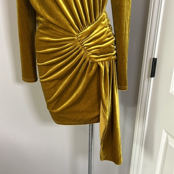 Miss Circle Aura Velvet Dress Ruched Hip Round Neck Side Sash Side Zip Sz M NEW - Picture 6 of 15